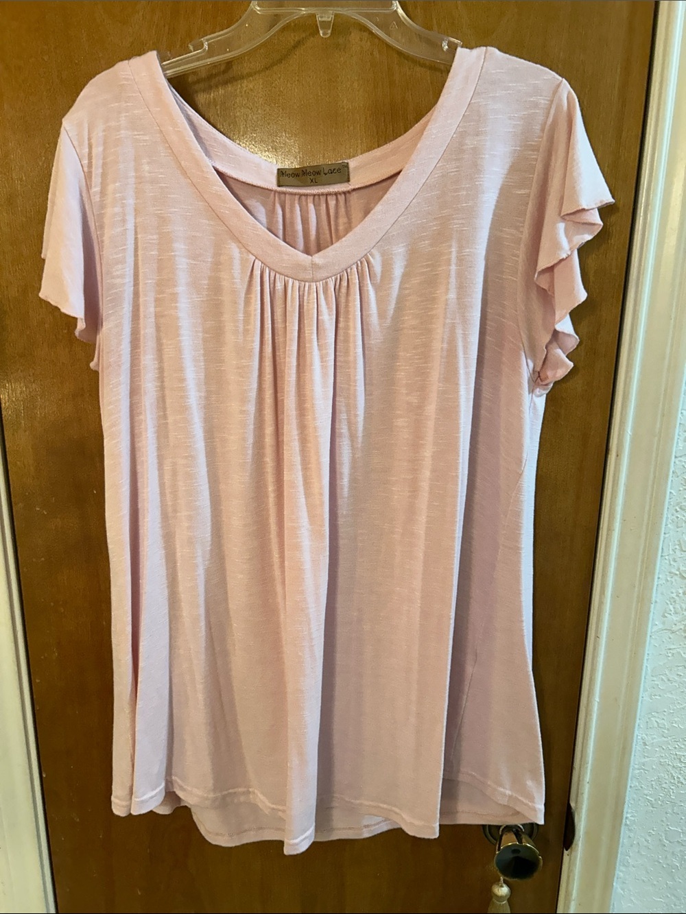 Light Pink Women's Short Sleeve V-Neck Top. Like new. XL